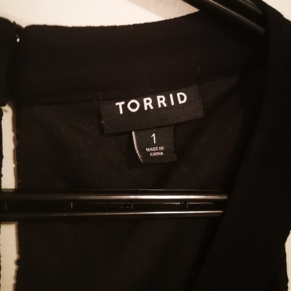 Torrid tank top blouse with lace - Picture 3 of 4